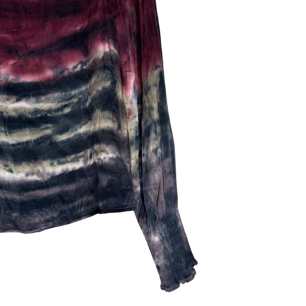 🌟 Cloth & Stone Tie Dye Mock Neck Smocked Cuff Top Size Small - Size S 🌟 - Picture 2 of 7